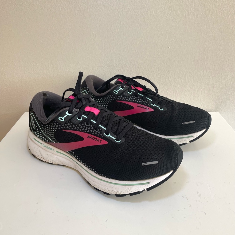 Brooks Ghost 14 Low Black Pink Women 10 Wide Running
